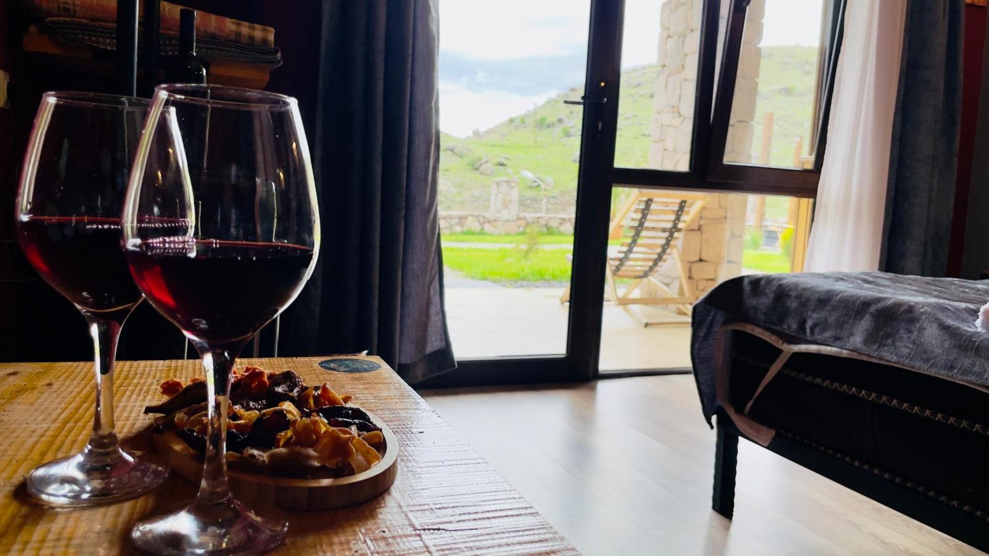 Hotel Hobbiton Near Vardzia Caves T'mogvi 外观 照片